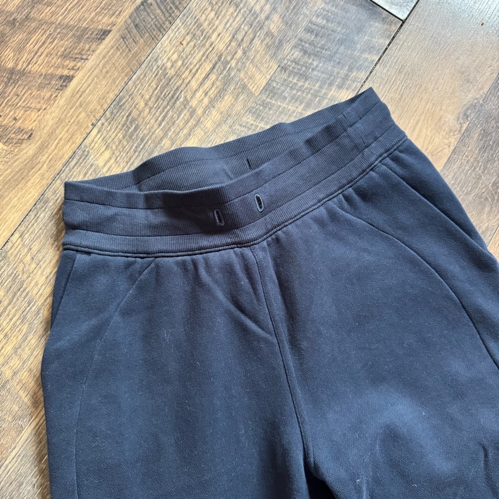 Lululemon Navy Scuba Sweatpants - Picture 2 of 6